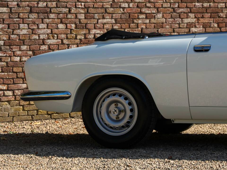 Image 21/50 of Alfa Romeo Giulia 1600 GTC (1966)