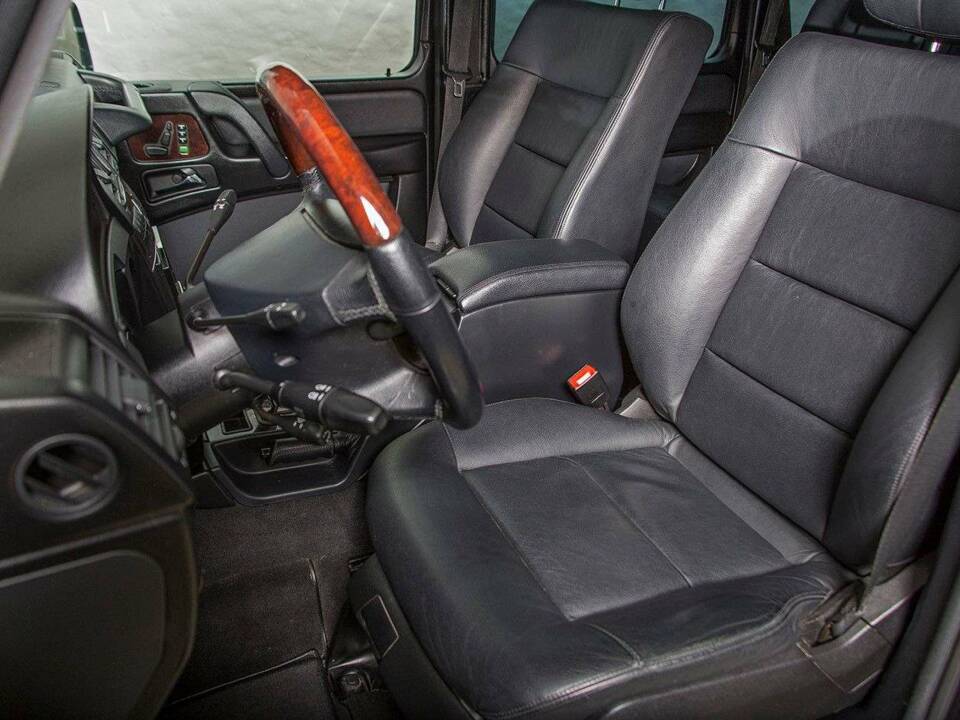 Immagine 15/19 di Mercedes-Benz G 500 (LWB) (2012)