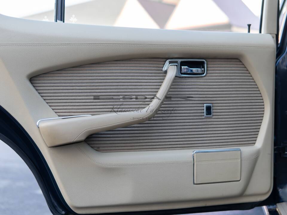 Image 7/30 of Mercedes-Benz 450 SEL 6,9 (1977)