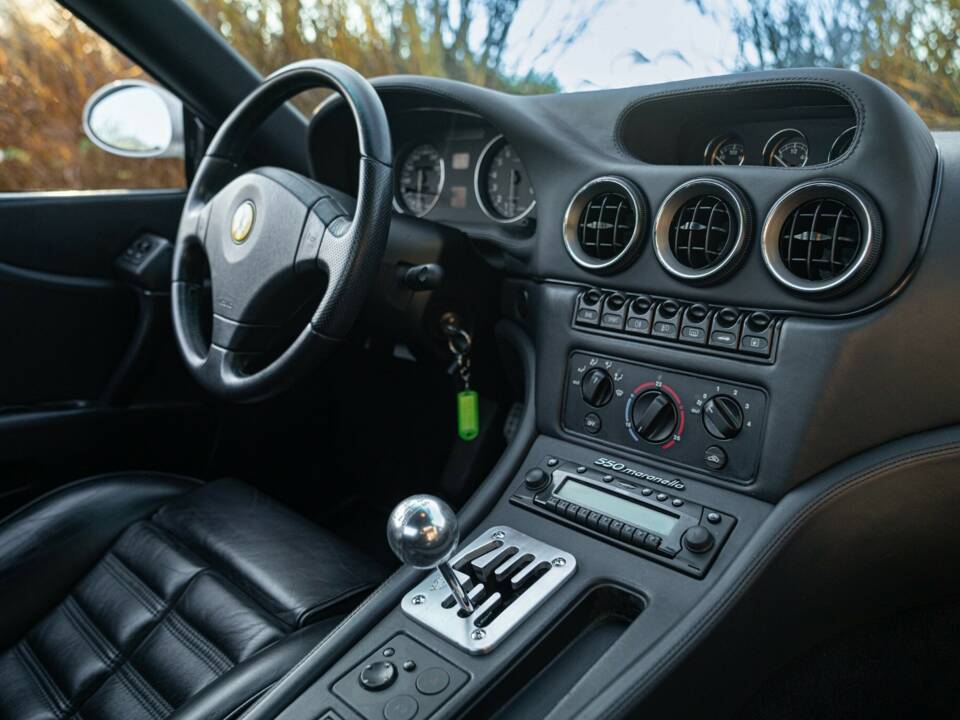 Bild 35/50 von Ferrari 550 Maranello (2001)