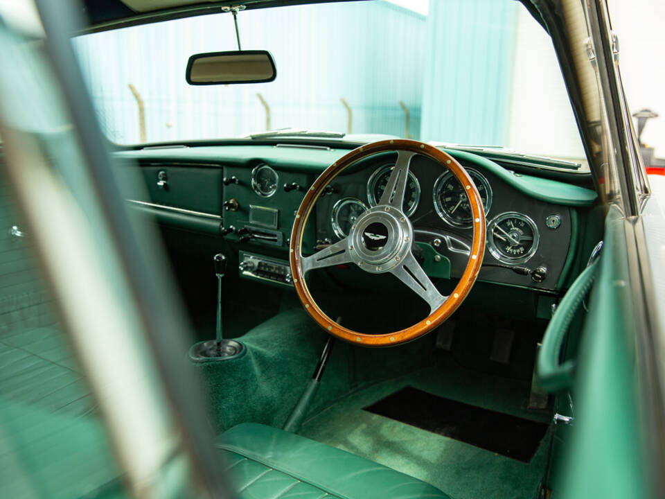 Immagine 5/50 di Aston Martin DB 4 Prototype (1957)