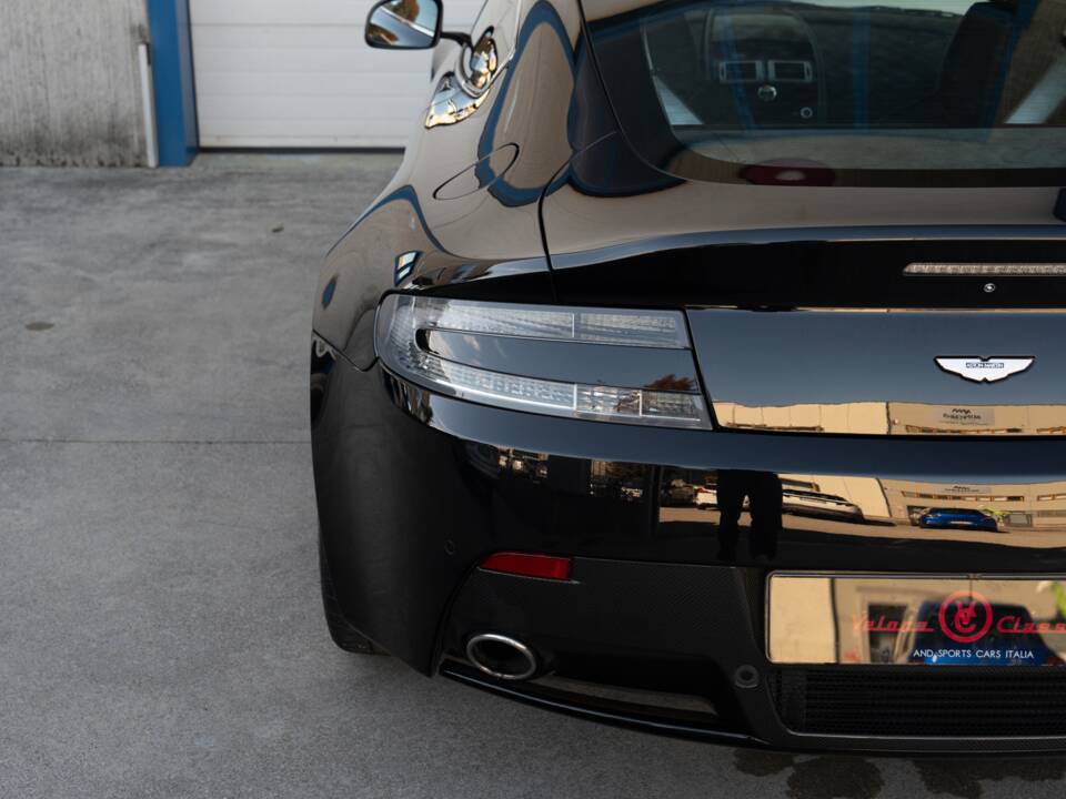 Image 23/83 de Aston Martin V12 Vantage (2009)