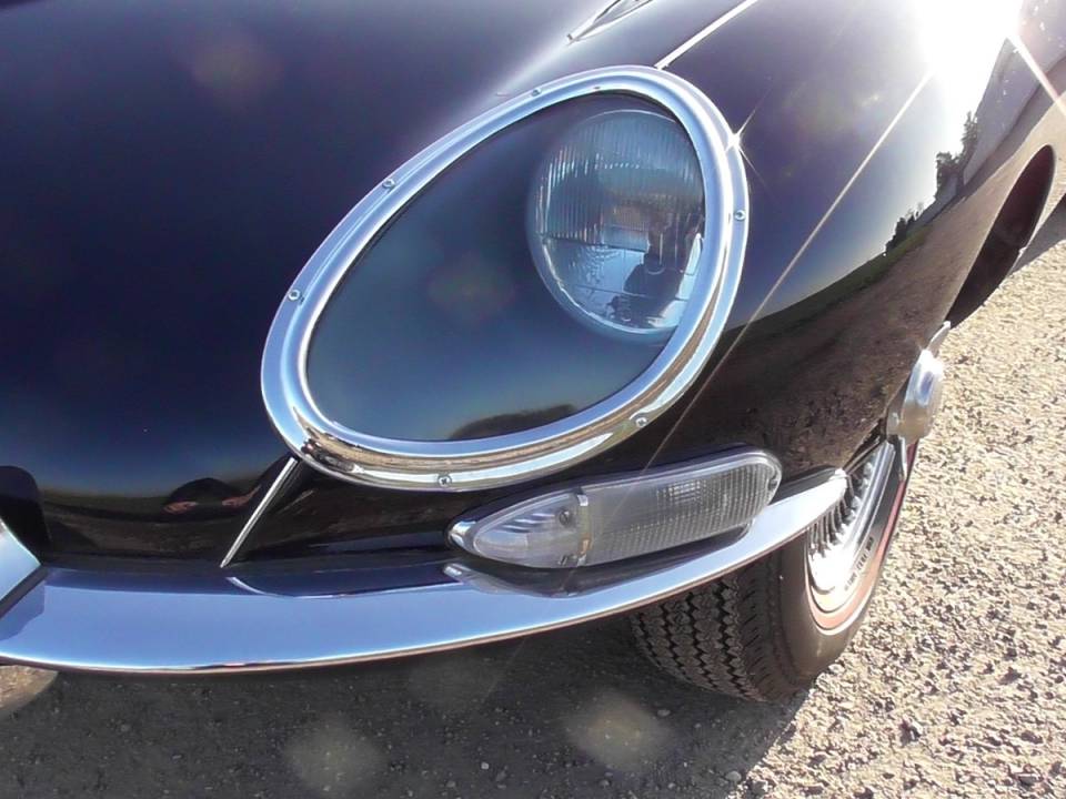 Immagine 37/50 di Jaguar E-Type (1967)