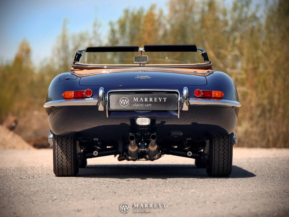 Image 5/80 de Jaguar Type E 4.2 (1966)