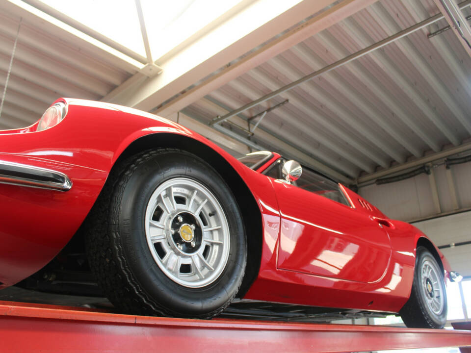 Afbeelding 8/50 van Ferrari Dino 246 GTS (1973)