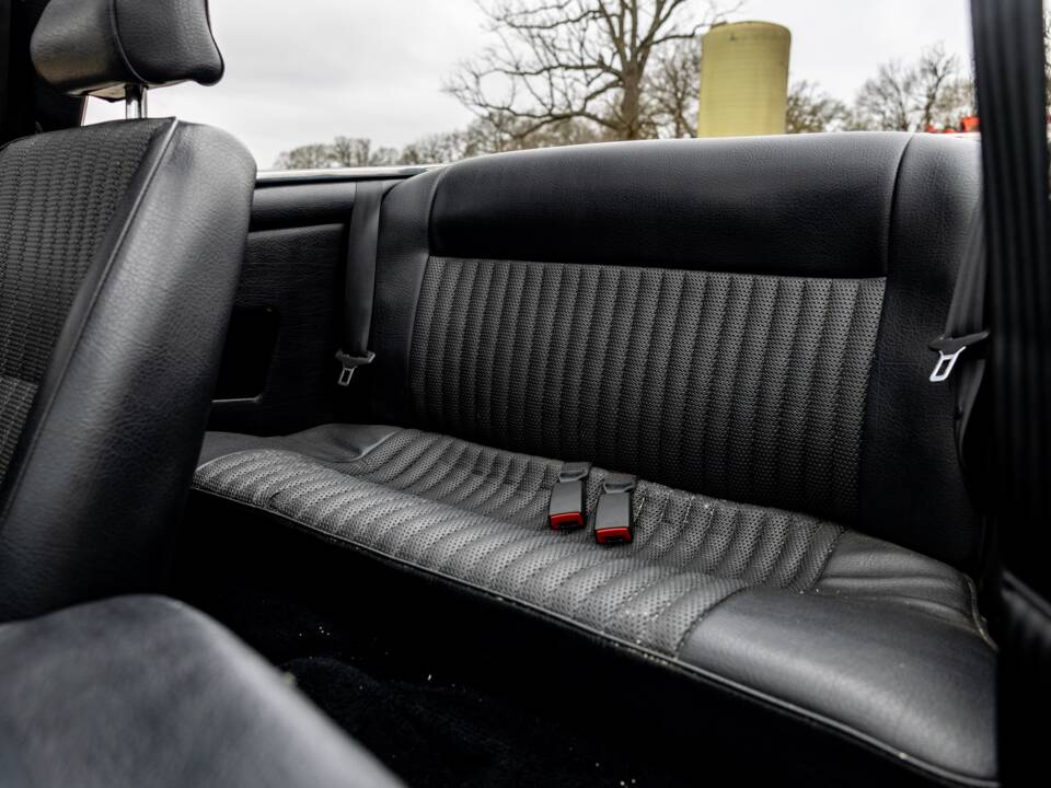 Bild 43/45 von Triumph Stag (1976)