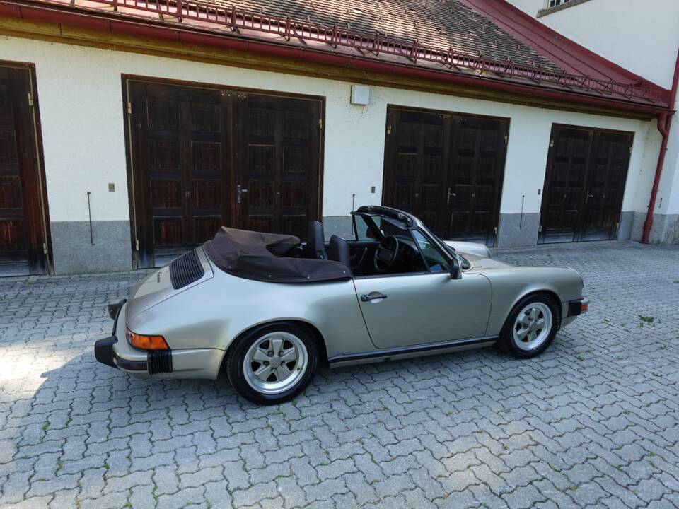 Image 5/40 of Porsche 911 Carrera 3.2 (1986)
