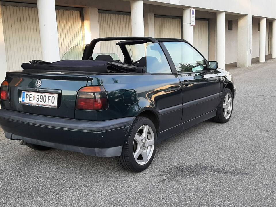 Immagine 10/21 di Volkswagen Golf III Cabrio 1,9 TDI (1995)