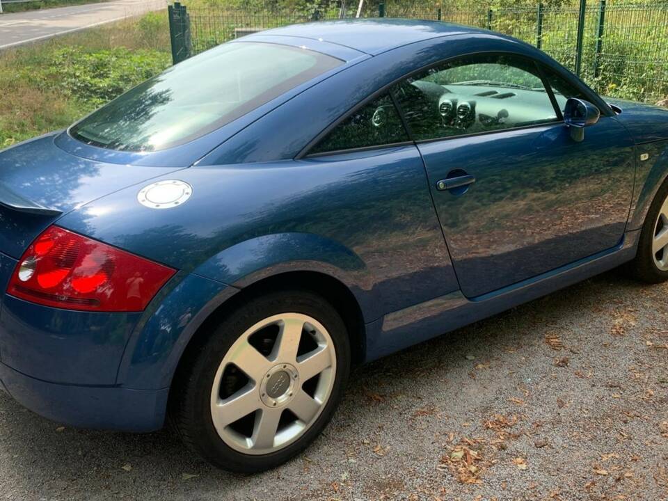 Image 14/72 of Audi TT 1.8 T (2000)