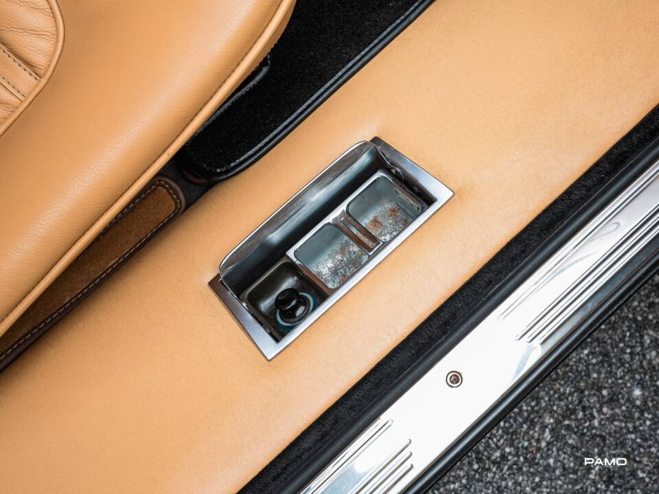 Immagine 19/39 di Ferrari 512 BBi (1983)