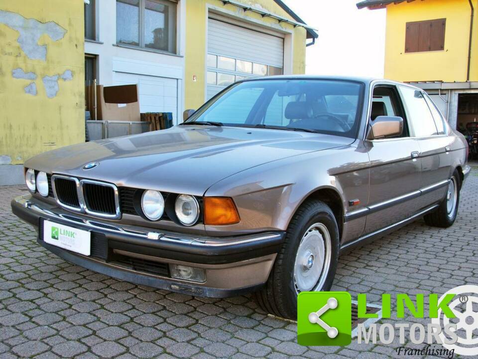 Imagen 3/10 de BMW 750iL (1989)