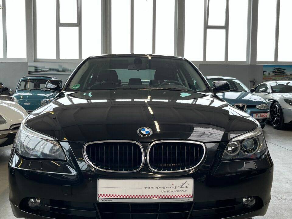 Afbeelding 1/38 van BMW 530i (2003)