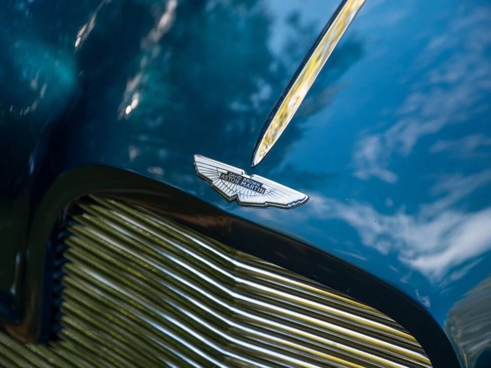 Image 8/64 of Aston Martin DB 2/4 Mk II (1957)