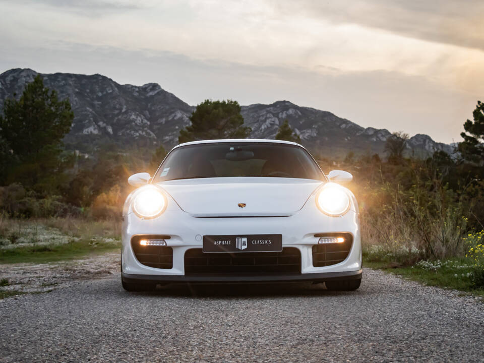 Afbeelding 45/50 van Porsche 911 GT2 (2008)
