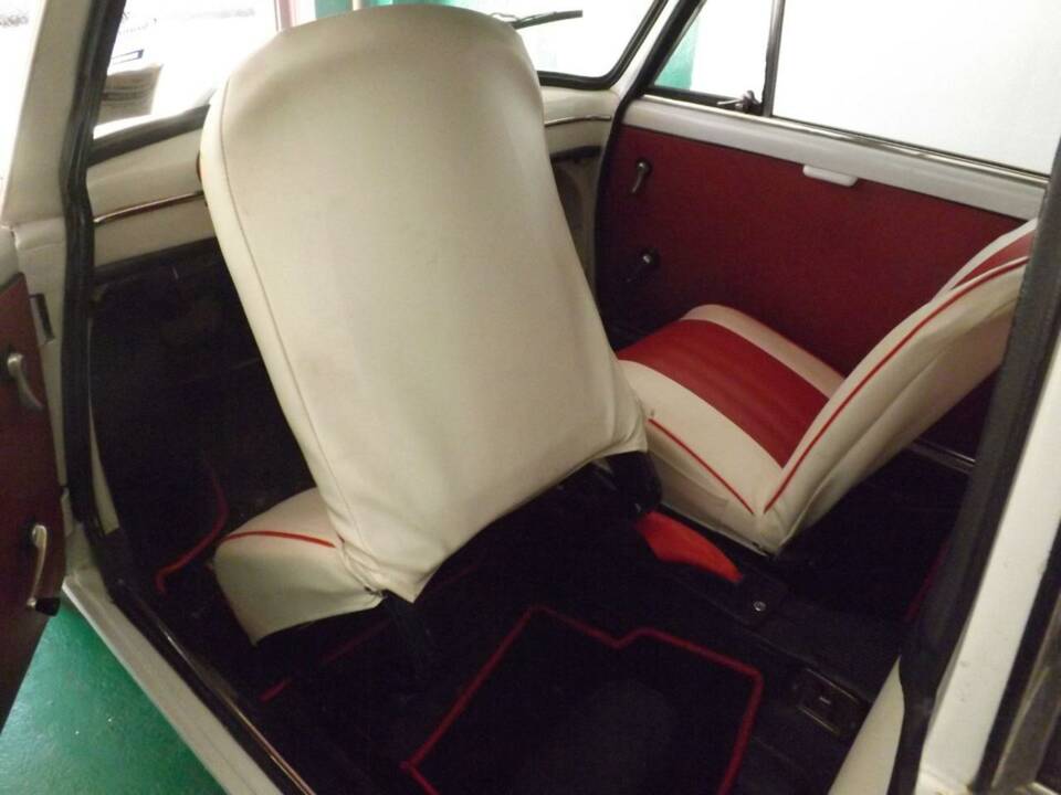 Immagine 43/50 di Autobianchi Bianchina Panoramica (1967)