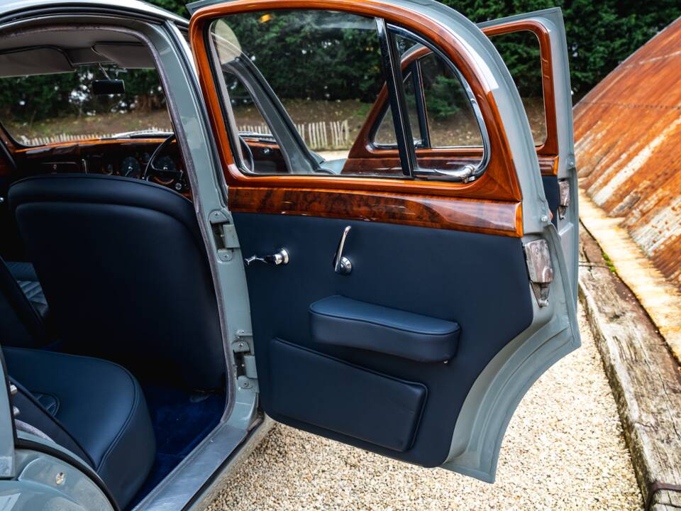 Bild 17/47 von Jaguar 3,4 Liter (1958)