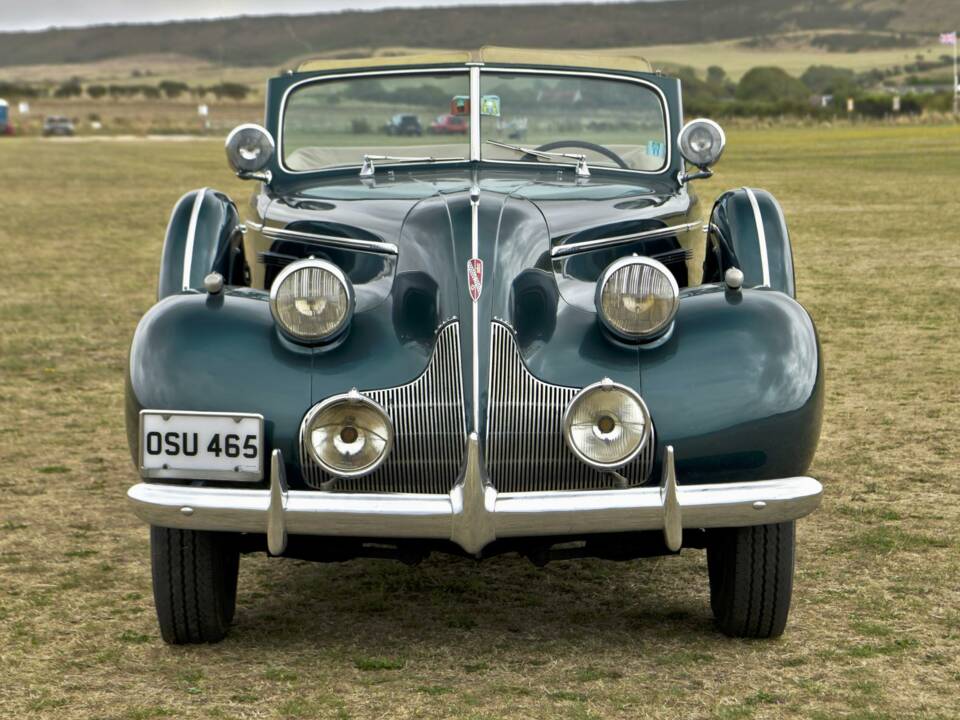 Image 4/50 of Buick Special Serie 40 (1939)