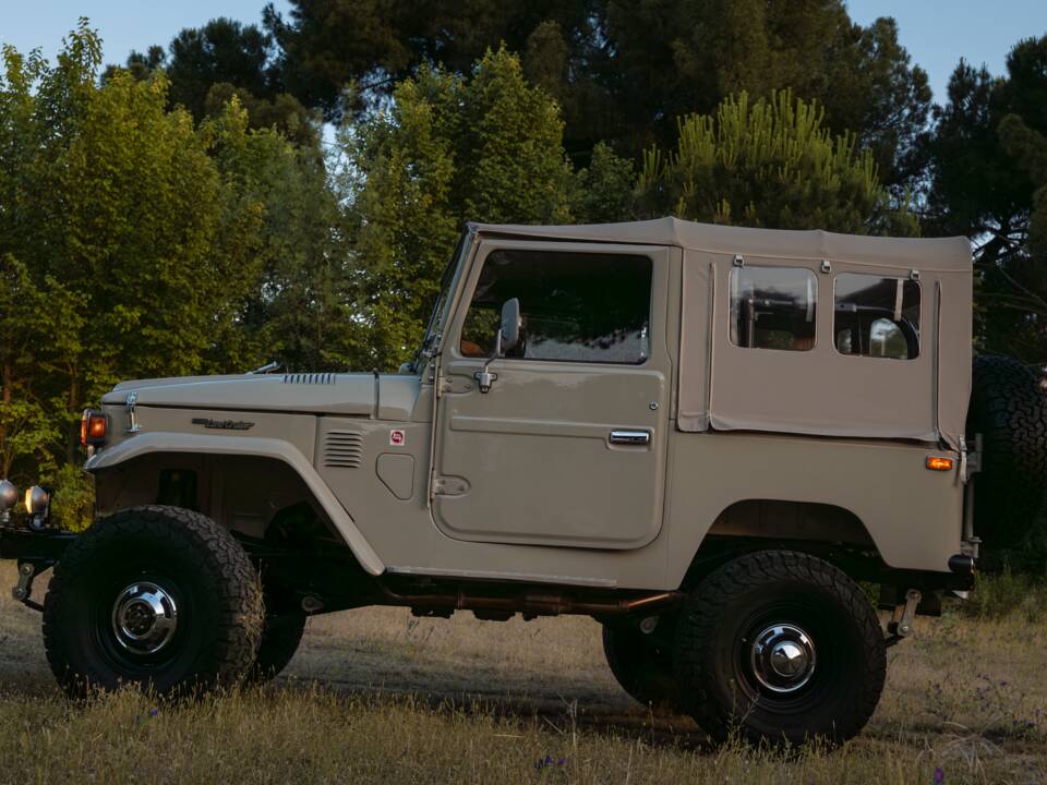 Imagen 4/25 de Toyota Land Cruiser FJ 40 (1973)