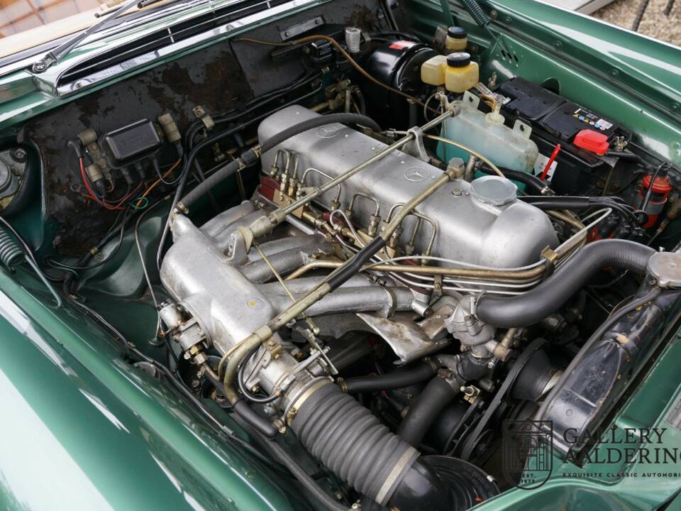 Afbeelding 10/50 van Mercedes-Benz 220 SE b (1964)