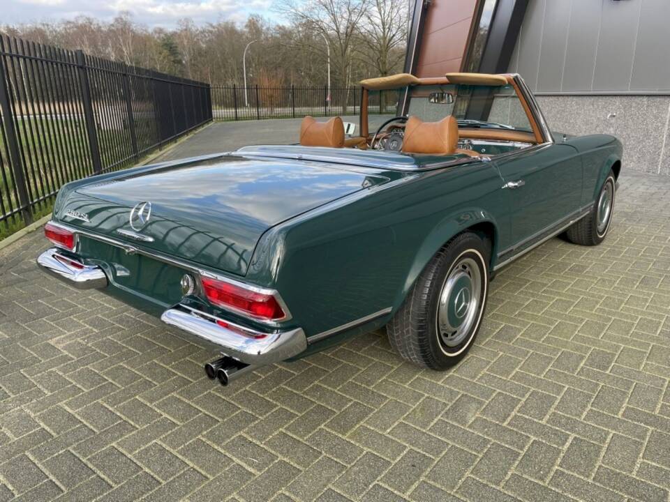 Image 11/37 of Mercedes-Benz 280 SL (1970)