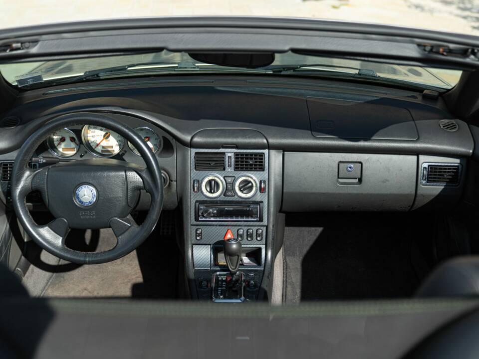 Afbeelding 48/50 van Mercedes-Benz SLK 200 (1997)