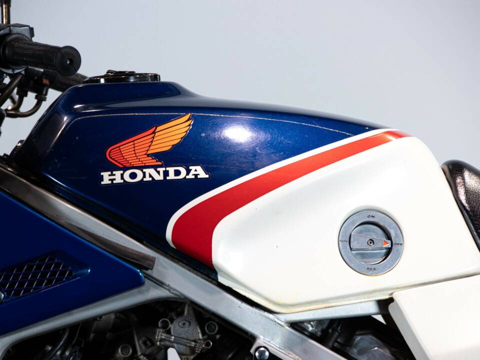 Image 19/50 de Honda VF 750 (1983)