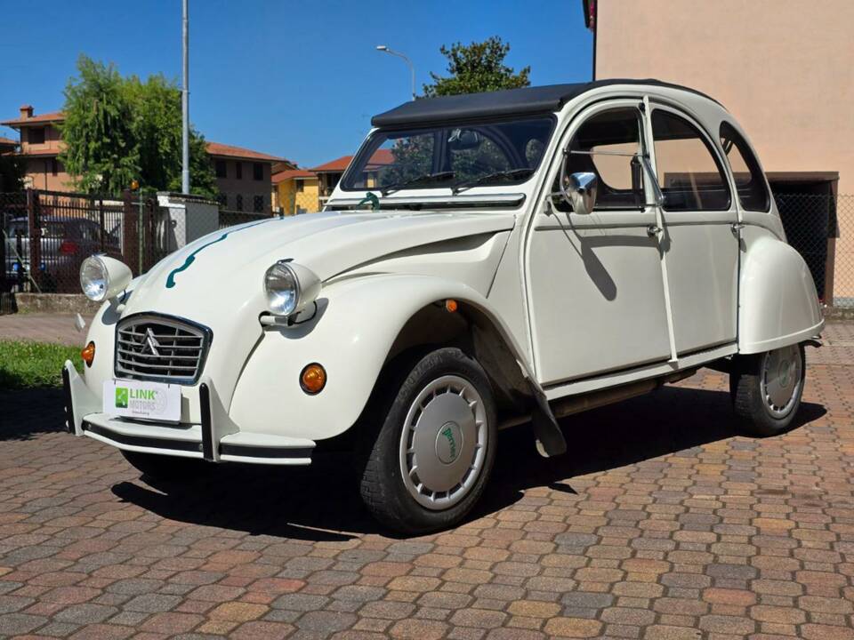 Image 19/50 of Citroën 2 CV 6 (1991)
