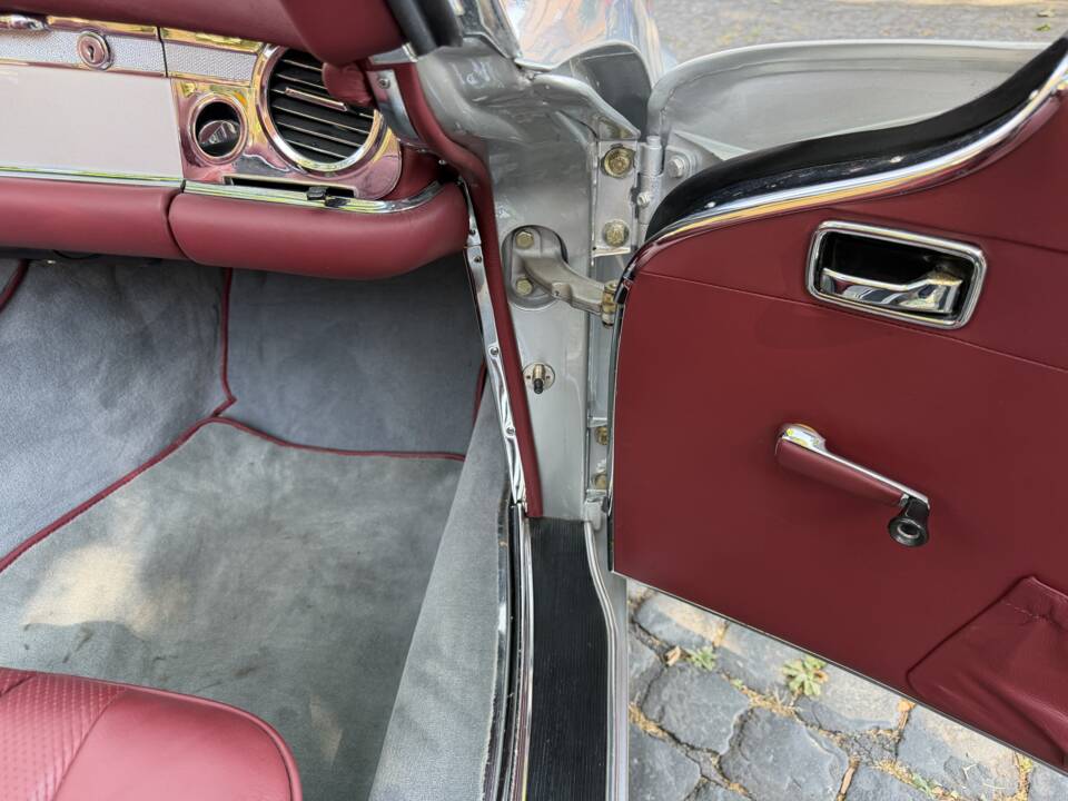 Bild 55/97 von Mercedes-Benz 280 SL (1969)