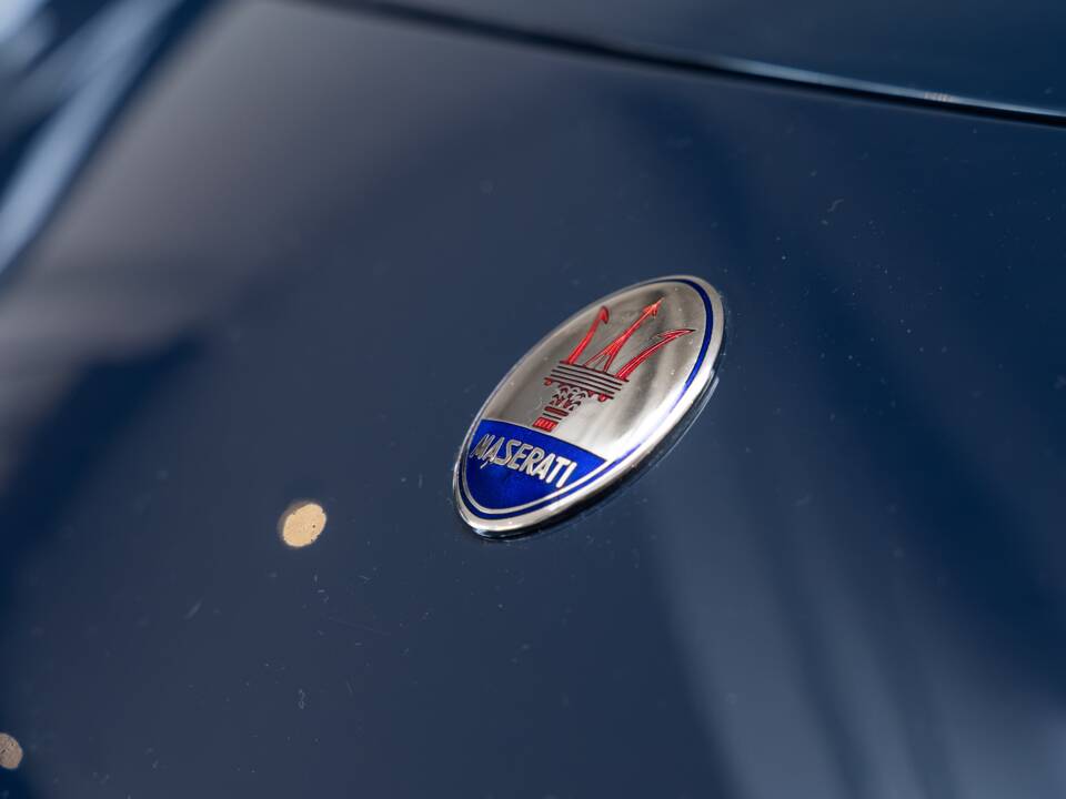 Bild 25/41 von Maserati 3500 GTI Touring (1962)