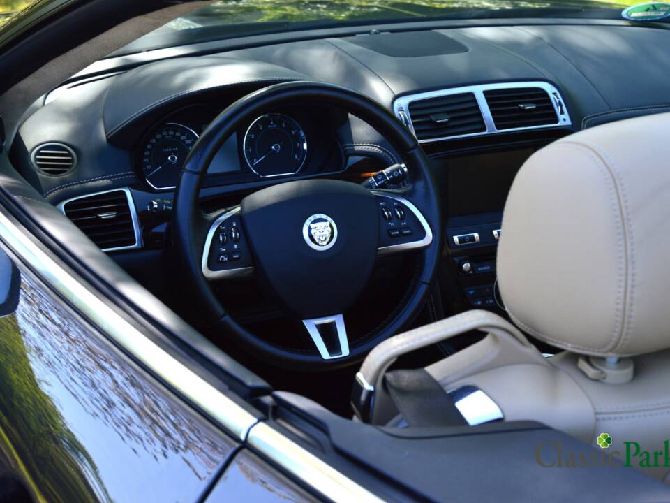 Image 26/50 de Jaguar XK (2012)