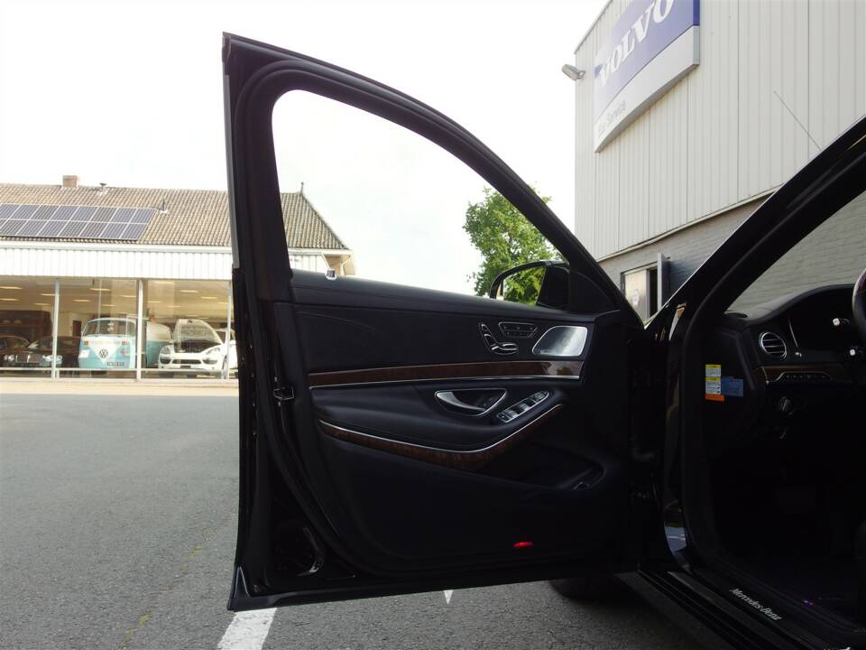 Bild 10/99 von Mercedes-Benz Maybach S 500 (2015)