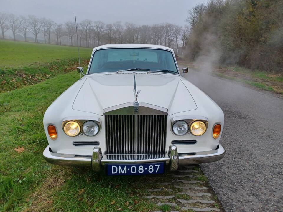 Image 4/8 of Rolls-Royce Silver Shadow I (1969)