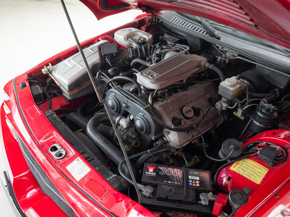 Image 29/32 de Alfa Romeo SZ (1994)