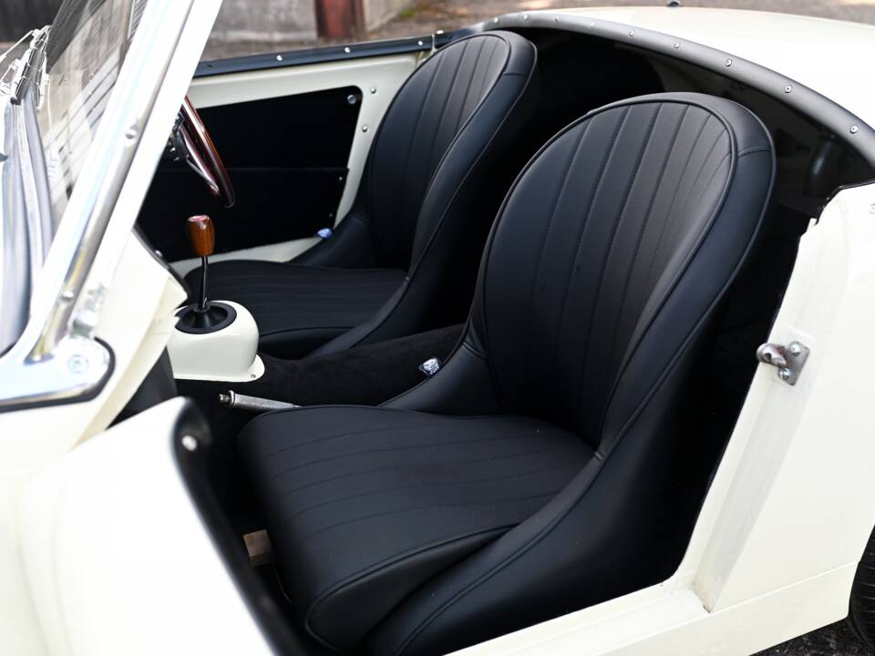Image 13/20 of Austin-Healey Sprite Mk I (1961)