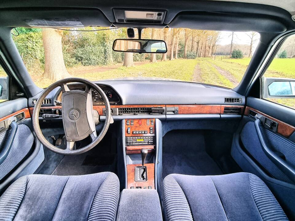 Image 10/18 de Mercedes-Benz 420 SEL (1987)