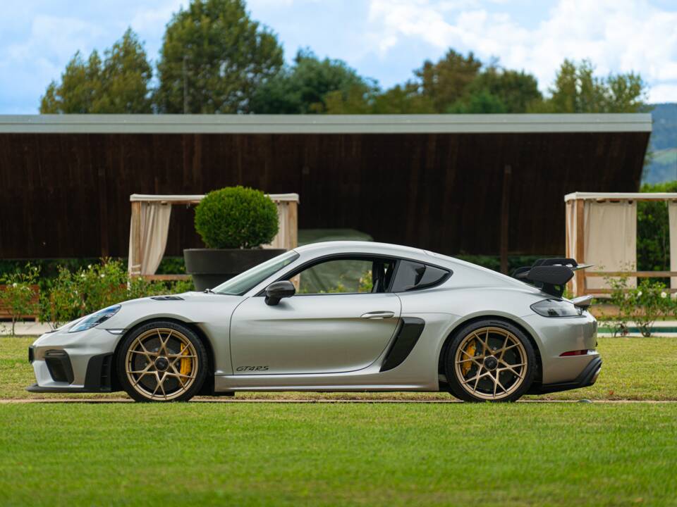 Image 27/100 of Porsche 718 Cayman GT4 RS Weissach (2024)