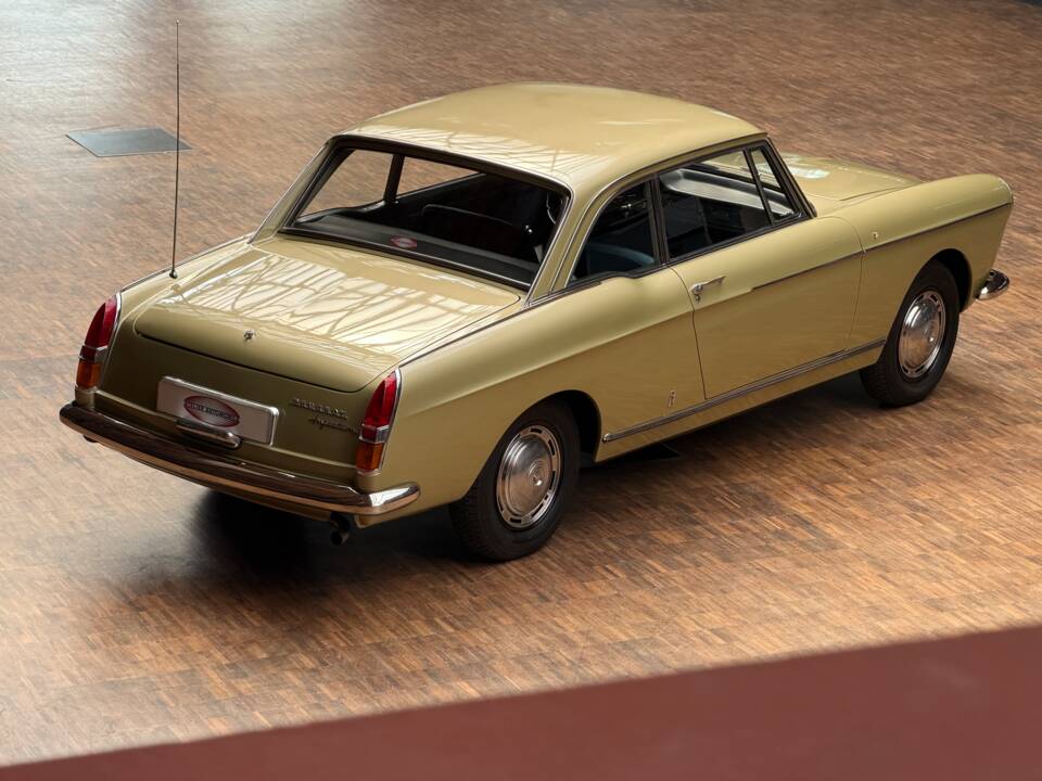 Bild 10/36 von Peugeot 404 Coupé (1966)