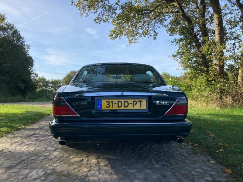 Image 14/76 de Jaguar XJ12 6.0 (1995)