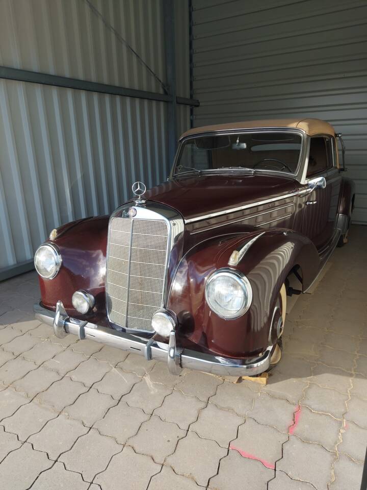 Bild 41/46 von Mercedes-Benz 220 Cabriolet A (1953)