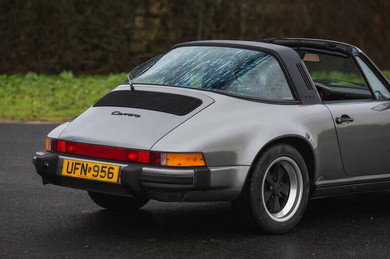 Image 10/50 de Porsche 911 Carrera 3.2 (1989)