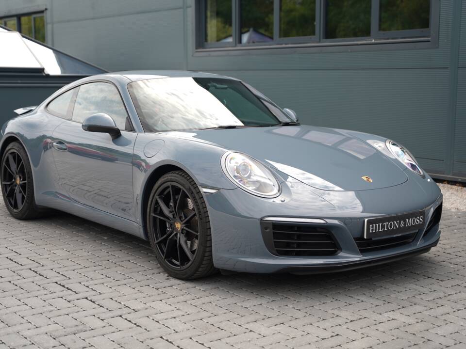 Image 31/50 of Porsche 911 Carrera (2016)