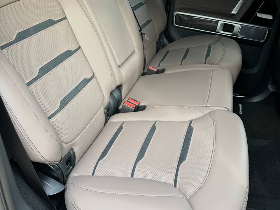 Image 14/17 of Mercedes-Benz G 63 AMG (LWB) (2023)
