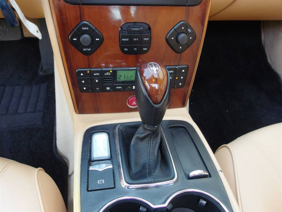 Bild 43/99 von Maserati Quattroporte 4.2 (2007)
