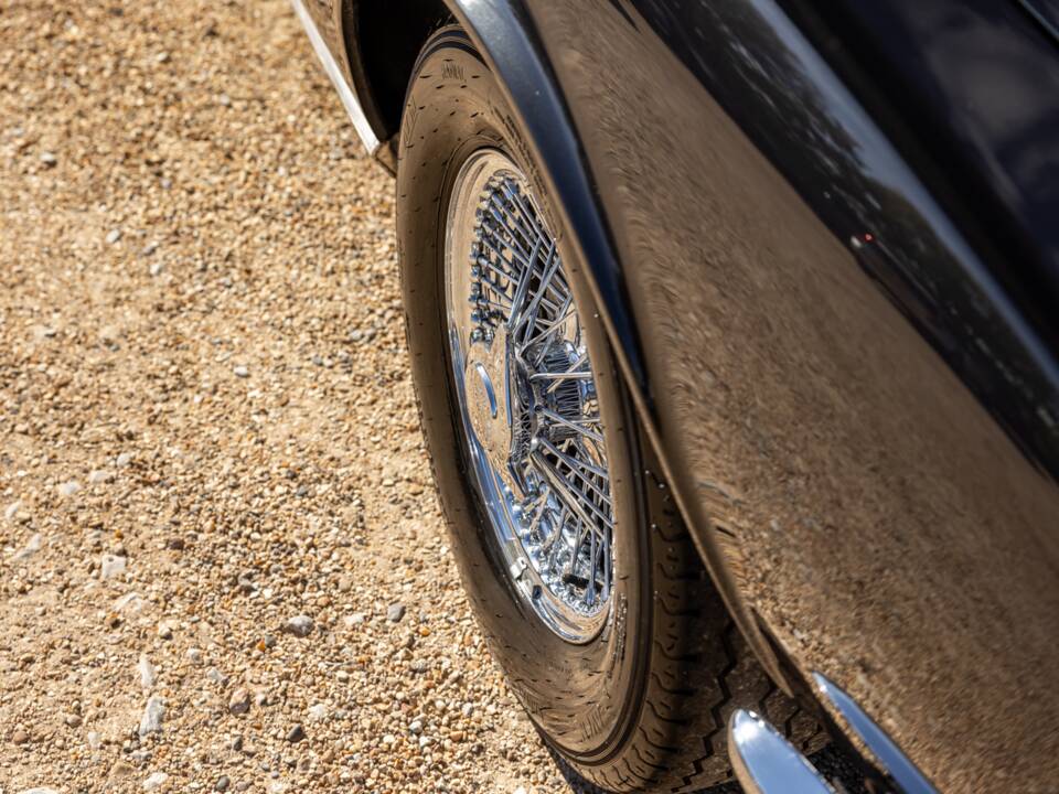 Bild 32/51 von Aston Martin DBS (1971)