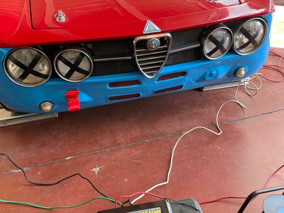 Imagen 79/81 de Alfa Romeo 1750 GT Veloce (1968)