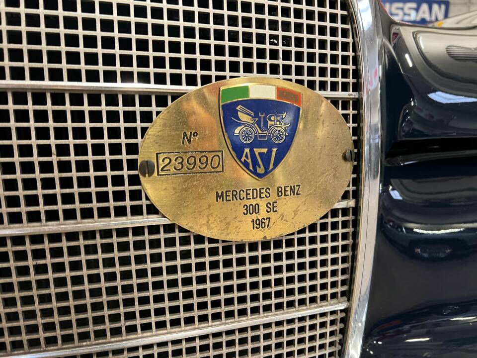 Image 4/19 of Mercedes-Benz 300 SE (1967)