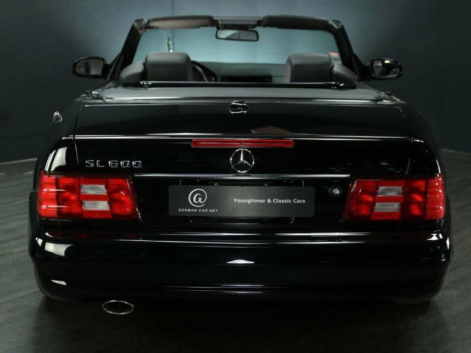 Immagine 5/30 di Mercedes-Benz SL 600 (2001)