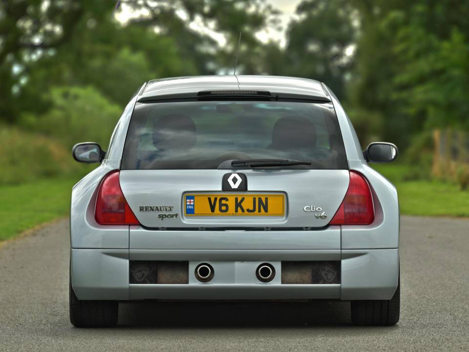 Image 7/50 of Renault Clio II V6 (1900)