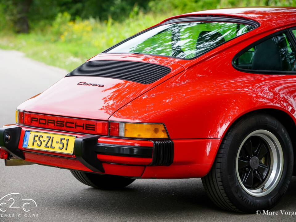 Image 47/63 of Porsche 911 Carrera 3.2 (1986)