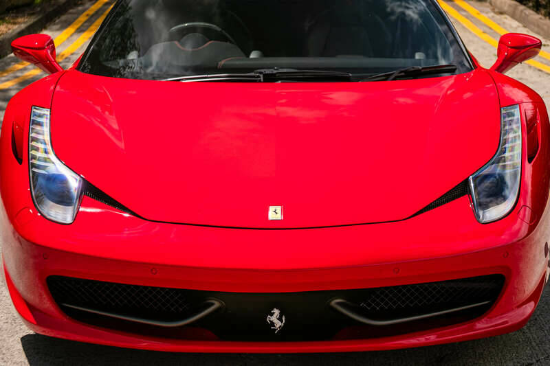 Image 40/50 of Ferrari 458 Italia (2012)
